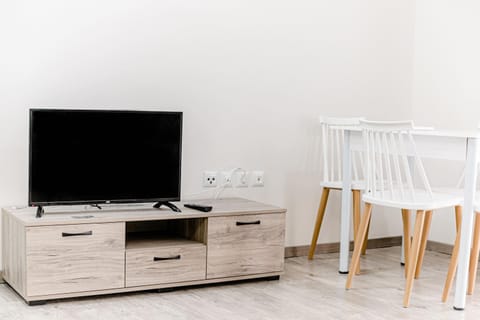 TV and multimedia, Dining area