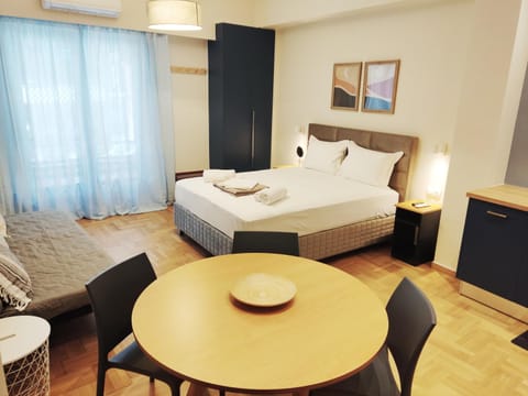 Bed, Living room, Photo of the whole room, Seating area, Bedroom, towels
