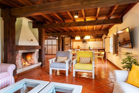 TV and multimedia, Living room, Seating area
