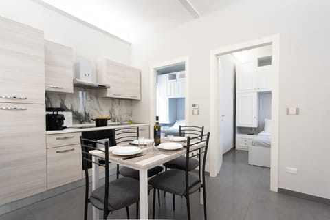 Kitchen or kitchenette, Seating area, Dining area, pet friendly