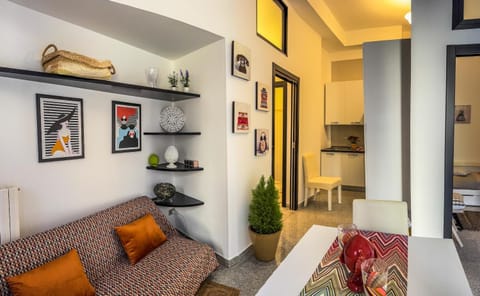 Kitchen or kitchenette, Living room, Seating area