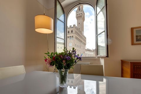 Nearby landmark, View (from property/room), Living room, Landmark view, Inner courtyard view