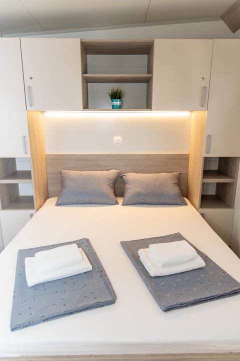 Mobile Home PLAGE Campground/ 
RV Resort in Šibenik-Knin County, Croatia