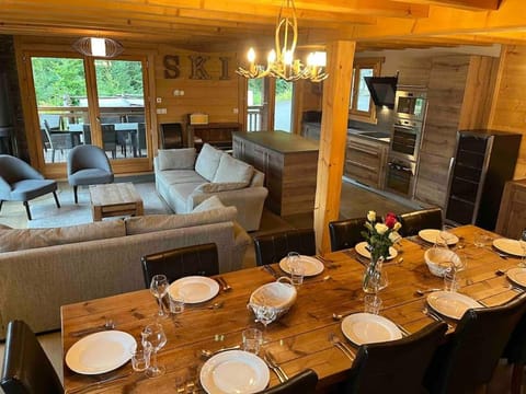 Chalet Balata - Charming chalet with hot tub and views Chalet in Les Gets