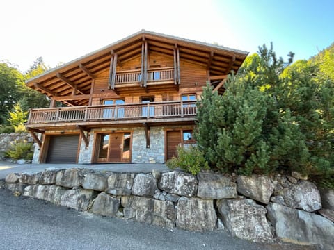 Chalet Balata - Charming chalet with hot tub and views Chalet in Les Gets