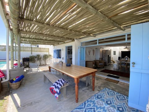 Patio, Natural landscape, Dining area