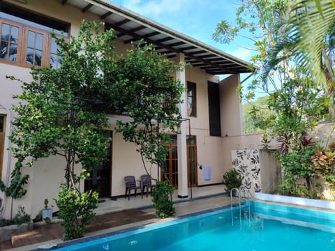 Property building, Garden, Garden view, Pool view, Swimming pool