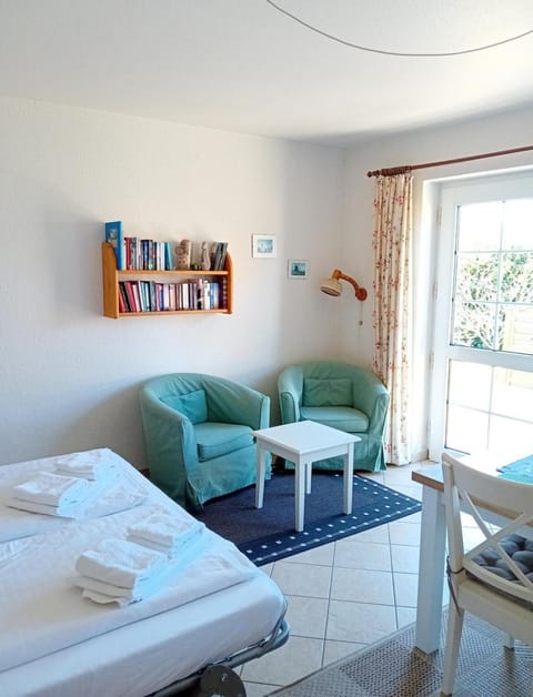 Heckenrose-5-EG-rechts Apartment in Norddorf