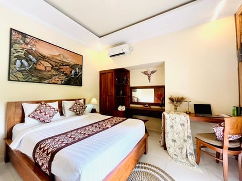 Bed, Living room, Photo of the whole room, Seating area, Bedroom, air conditioner