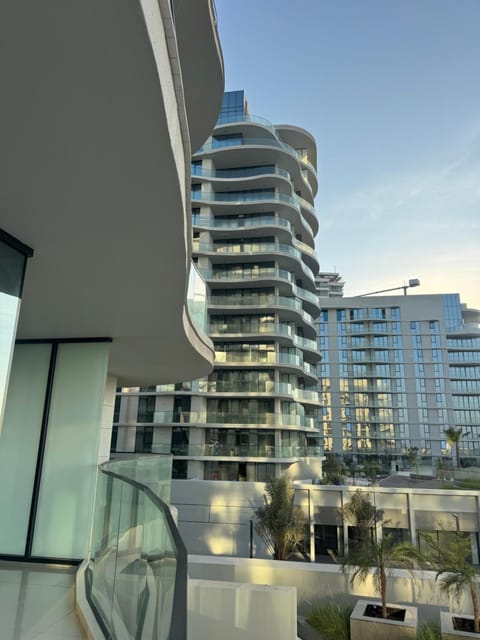 Property building, Day, City view