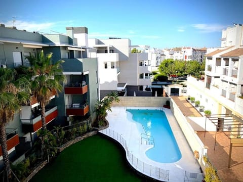 Property building, Swimming pool