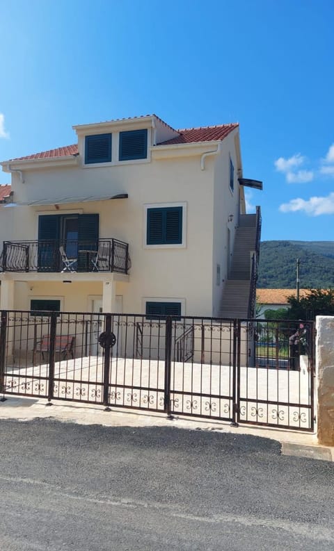 Apartmani Elisa Apartment in Stari Grad