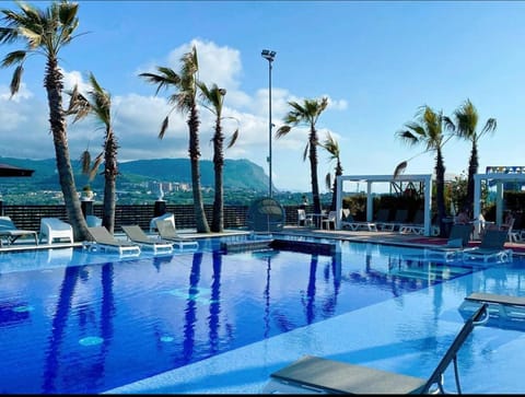 Day, Natural landscape, Mountain view, Pool view, Swimming pool, sunbed