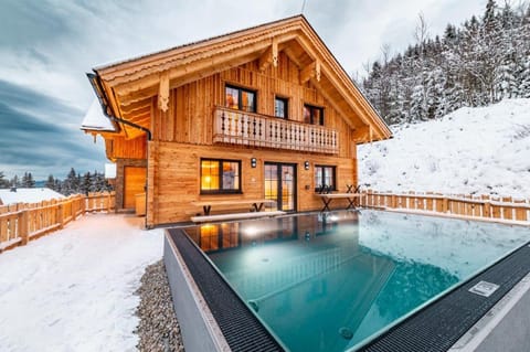 Poolchalet Dachsteinblick Chalet in Salzburgerland