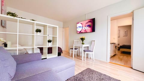 TV and multimedia, Living room, Photo of the whole room, Seating area