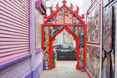 Commercial St Private Patio Dog Welcome House in Provincetown