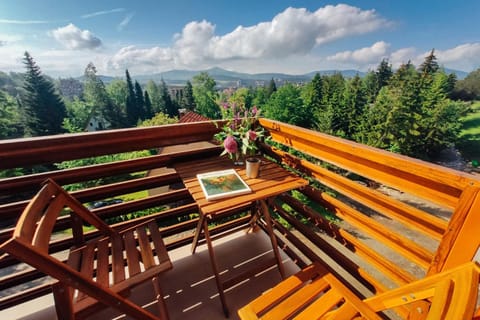 Spring, Day, Balcony/Terrace, Dining area