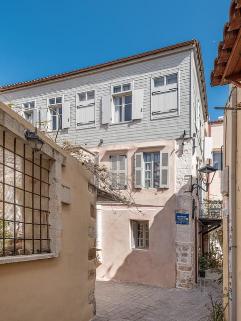 Porto Vecchio Inn in Chania