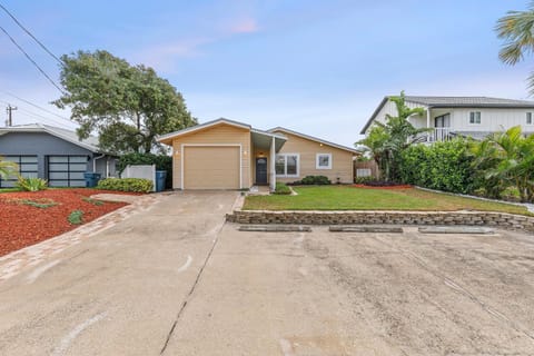 Seaside Hideaway House in Wilbur-By-The-Sea