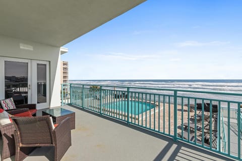 The Wave 302 House in New Smyrna Beach