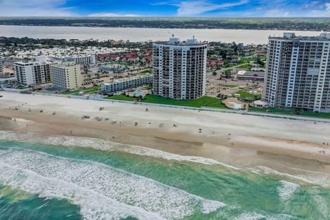 Sherwin Condominium 1801 House in South Daytona