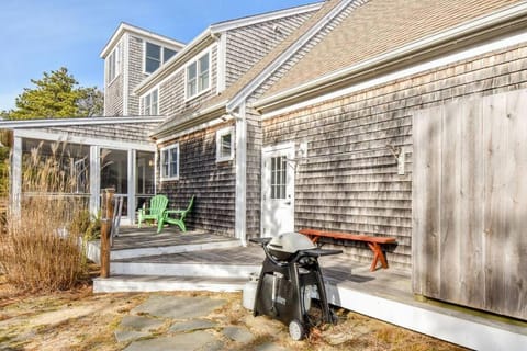 Beautiful Family Home Walk to Beach House in North Eastham