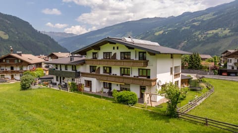 View (from property/room), View (from property/room), Balcony/Terrace, Balcony/Terrace, Mountain view