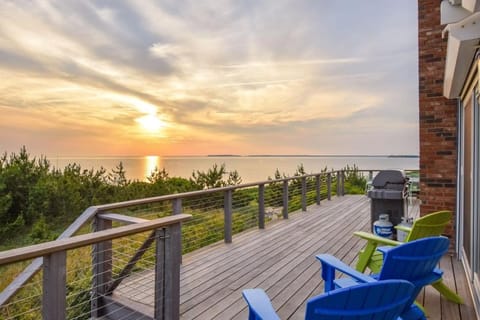 Gorgeous Architectural Waterfront Property House in North Eastham