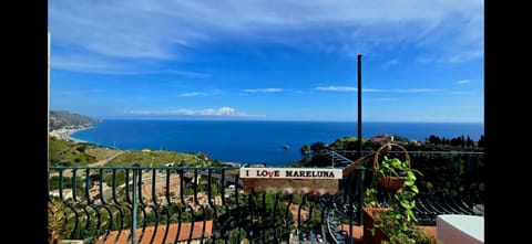 View (from property/room), Balcony/Terrace, Sea view