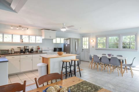 100 Ft to Skaket Beach House in Orleans