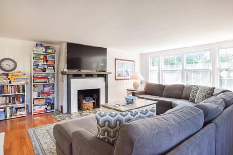 100 Ft to Skaket Beach House in Orleans