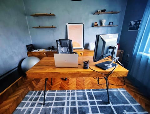 People, Game Room, Library, Other, Meeting/conference room, Guests