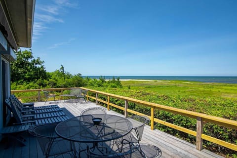 Waterfront on Cape Cod Bay House in Orleans
