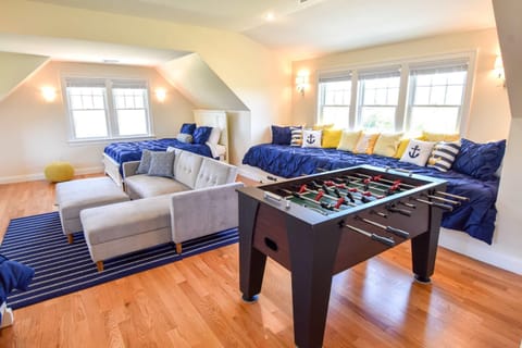 Spacious Game Room Close to Nauset Beach House in Orleans