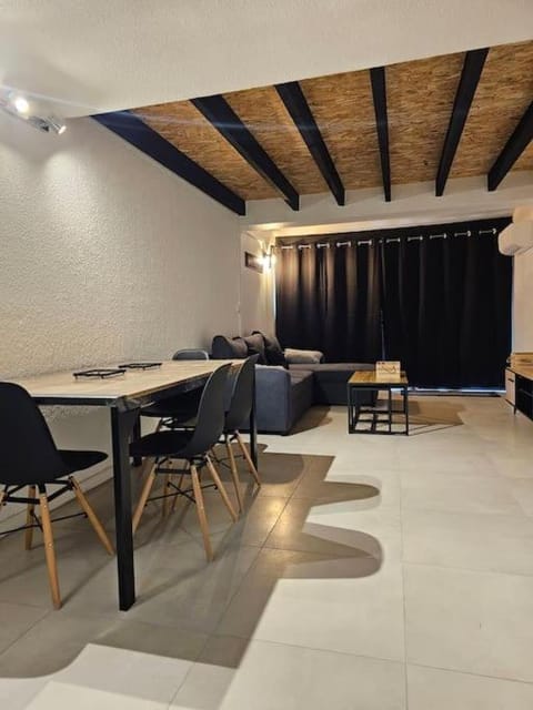 appartement 50m2 village vacances Apartment in Arles