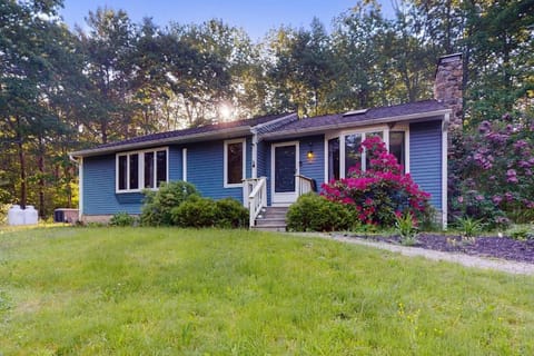 Property building, Spring, Day, Garden