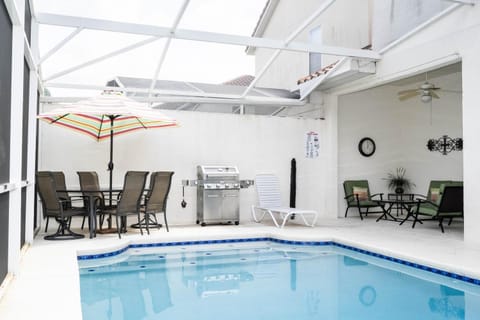 Marvelous 4Bd Close to Disney w Pool at 313 Tuscan Hills Villa in Four Corners