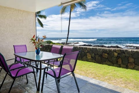 Step Into the Ocean from your Lanai @ Kona Reef D-8 House in Holualoa