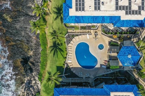 Step Into the Ocean from your Lanai @ Kona Reef D-8 House in Holualoa