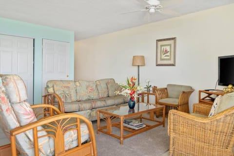 Step Into the Ocean from your Lanai @ Kona Reef D-8 House in Holualoa