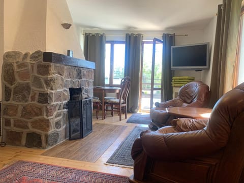 Kaszuby Dom nad jeziorem House in Pomeranian Voivodeship