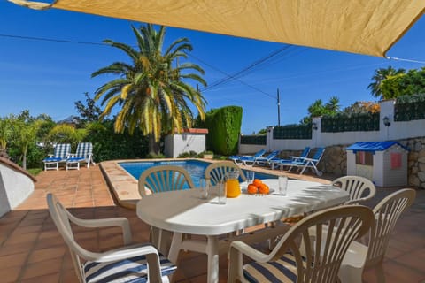 Solarium, Dining area
