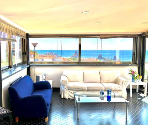Living room, Sea view