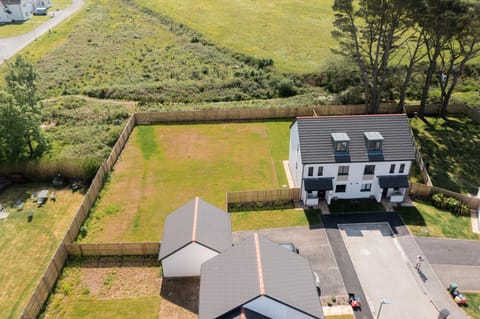 The Bright House, St Eval - near Padstow, Mawgan Porth, Watergate, Bedruthan & Porthcothan House in Saint Columb Major