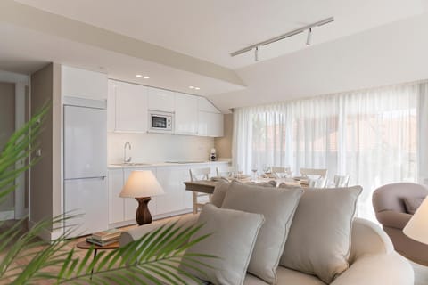 Kitchen or kitchenette, Living room, Dining area