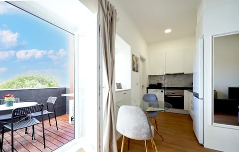 Natural landscape, View (from property/room), Balcony/Terrace, Dining area, minibar, pet friendly, stove