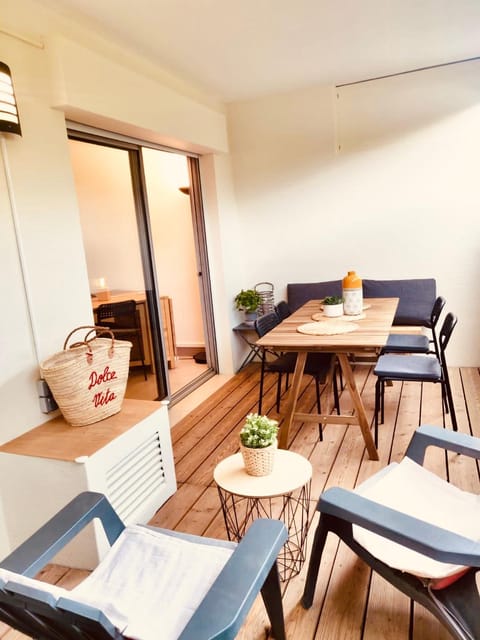 Mandelieu Grand studio avec Piscine et proche de la Mer Apartment in Mandelieu-La Napoule