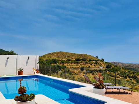 Natural landscape, Mountain view, Pool view, Swimming pool, Swimming pool, sunbed