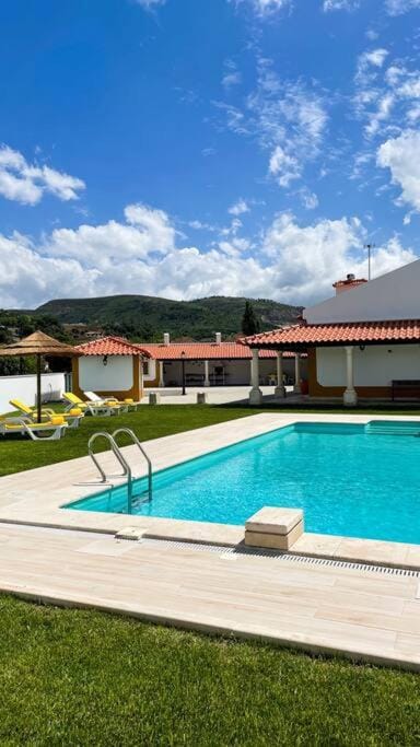 Balcony/Terrace, Swimming pool