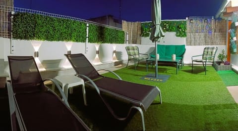 Night, Garden, Solarium, View (from property/room), Balcony/Terrace, Photo of the whole room, sunbed
